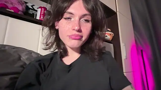 maybefuckingbaby live cam on StripChat
