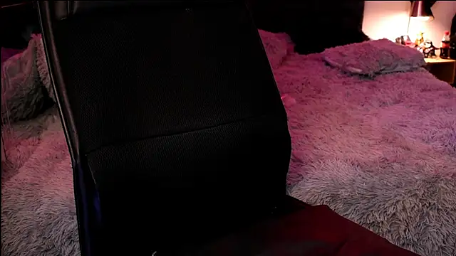 DemonKush-- live cam on StripChat