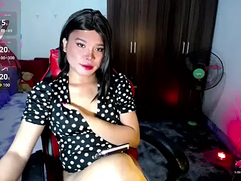 sofiathe1st live cam on StripChat
