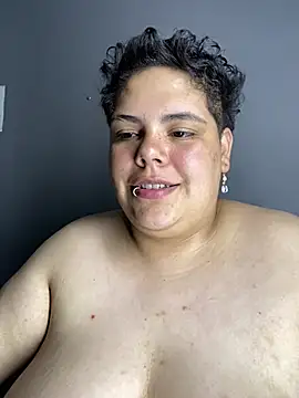 Hailey_Curvy live cam on StripChat