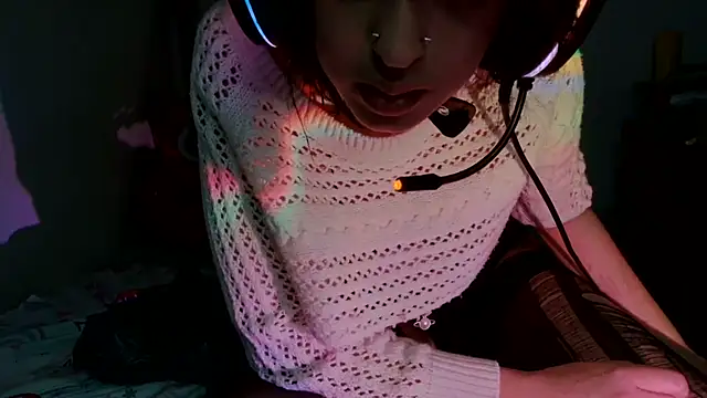 kittenpasive30 live cam on StripChat