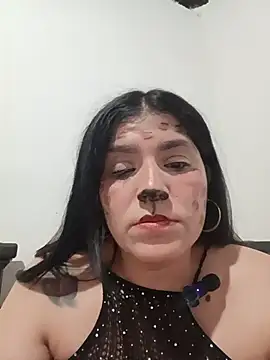 CarolinaMoretti live cam on StripChat