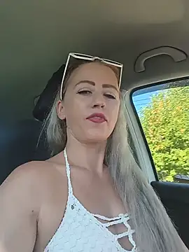 LaraLanee webcam