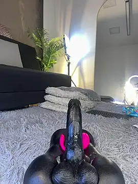 Isa__Blanc ✝ online sex stream