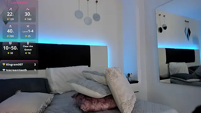 Sky_Loren webcam