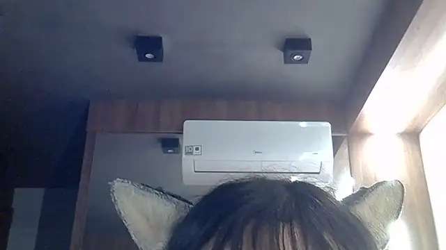 SkinnyKitten live cam
