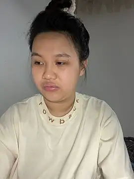 Almira6868 webcam