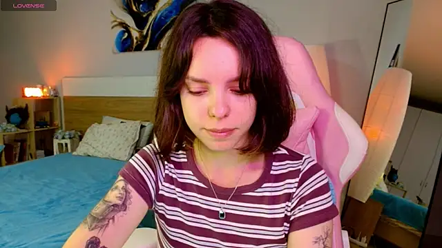 Maya_Campbell webcam