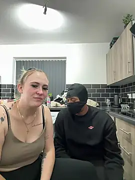 BaddieRiRi224 webcam