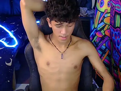 hugekenbigcock webcam