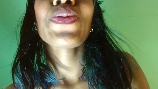 avaleri_cherry webcam