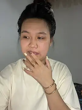 Almira6868 webcam
