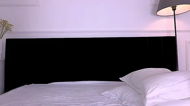 NoraAddams webcam