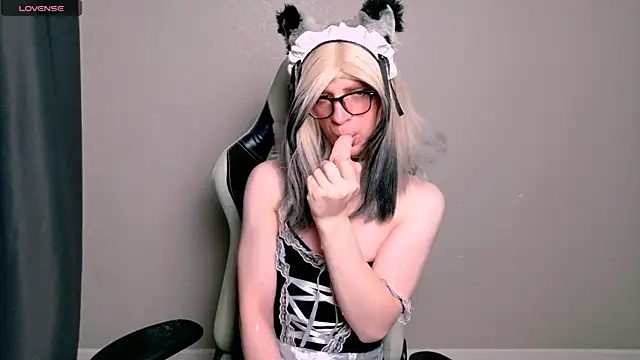 FoxyPuff webcam