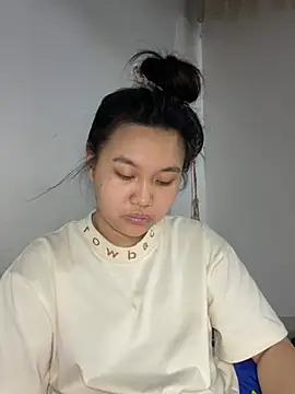 Almira6868 webcam