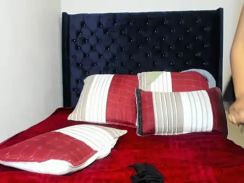 ConnieSmall24 live sex cam