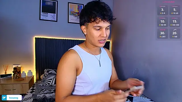 Leo_Savage_ webcam