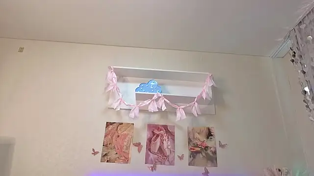 Milly_Lane webcam