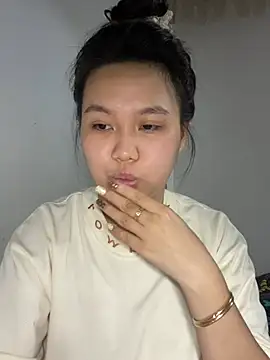 Almira6868 webcam