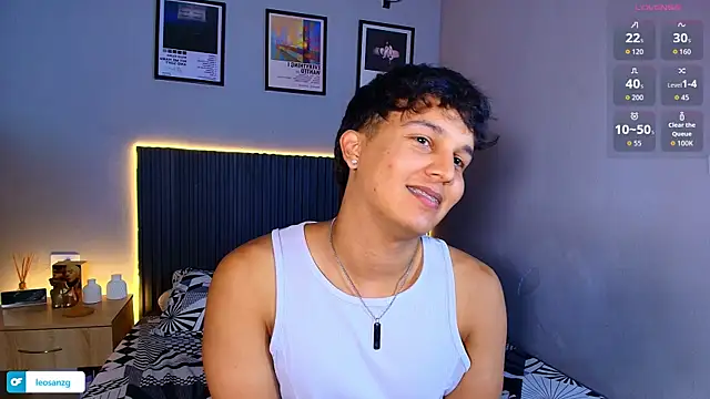 Leo_Savage_ webcam