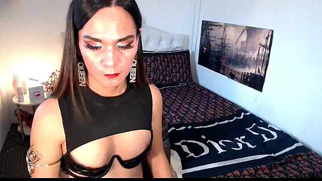 NinaDOM4CUM webcam