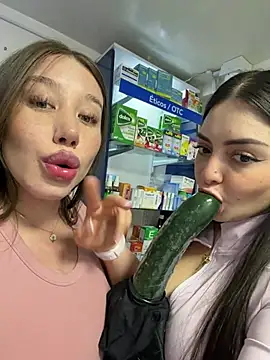 roouse Live Webcam on Stripchat