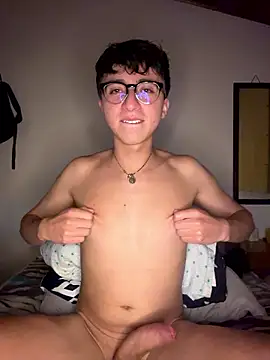 CamiRojas_boy webcam