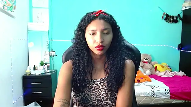 sensitive_brunette webcam