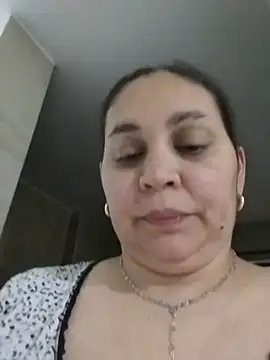 MirandaSoto webcam