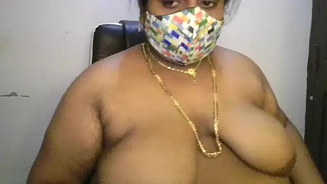Divyahoty webcam