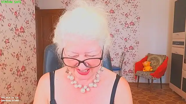 Maya_Mayflower webcam