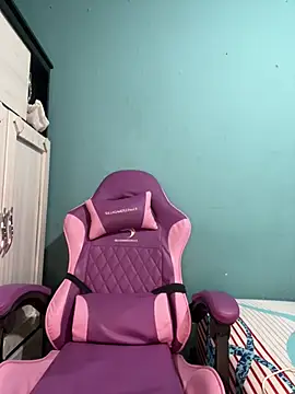 April_Becker webcam