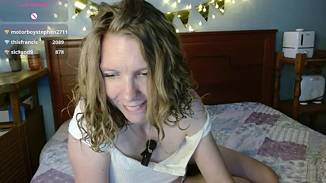 Daisy_Lovely webcam