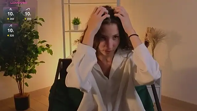 CarenMccannon webcam