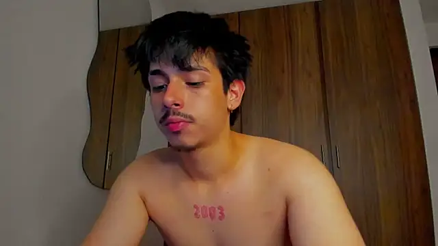 Maximo_Miller webcam