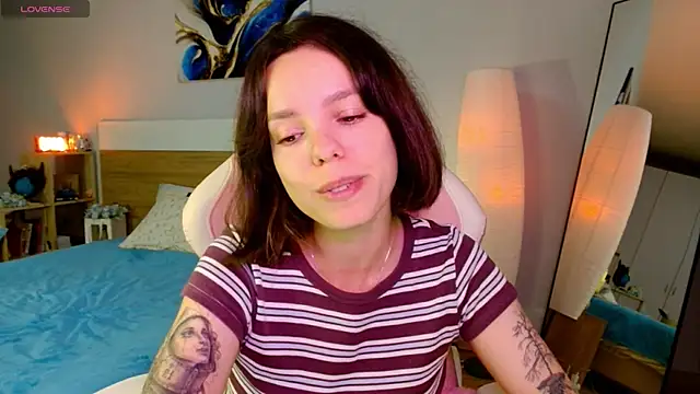 Maya_Campbell webcam