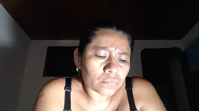 adrixxx38 live cam on StripChat