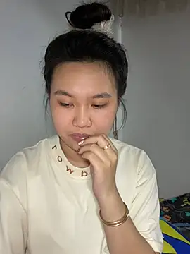 Almira6868 webcam