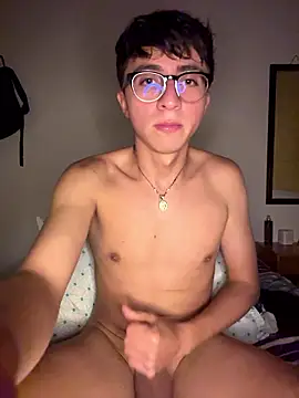 camirojas_boy (M young) - Hand into ass 🫱🏼🍑
