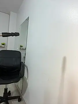 cherry_skinnyy_ webcam