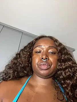 TanishaEvans webcam