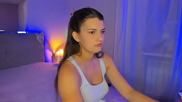 Laura_Leee webcam