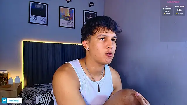 Leo_Savage_ webcam