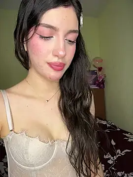 Emily-hottson