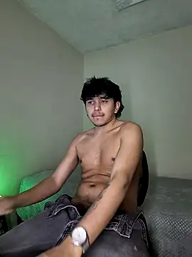 thiago_wc (M young) - masturbate 10min