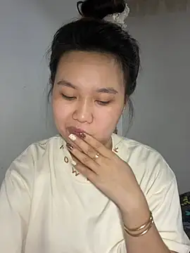 Almira6868 webcam