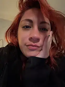 AleDeloo webcam