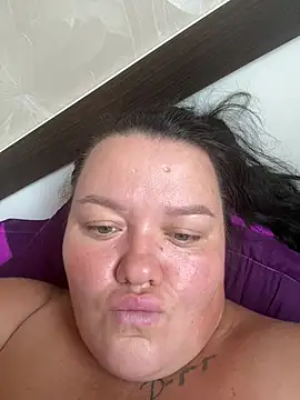 SunnyLeila2101 webcam