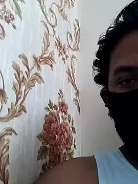 Roy___121 webcam