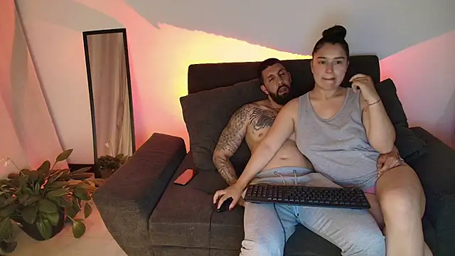 Alyssa_and_DAngelo webcam